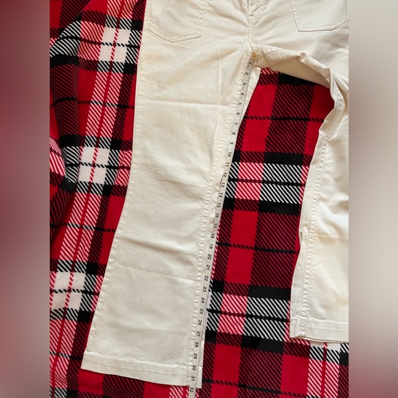 Maurices vintage white flare jeans 2 button - Picture 8 of 9